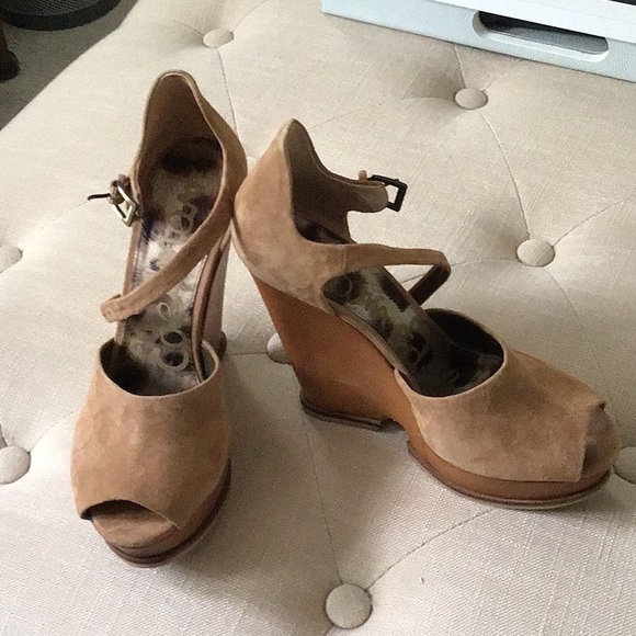Suede Sam Edelman sandles - Picture 1 of 4